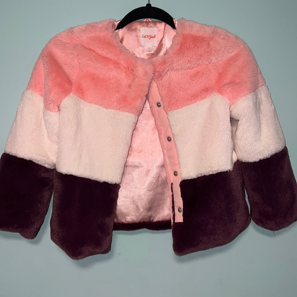 NWOT Girls Small Cat & Jack Fur Coat